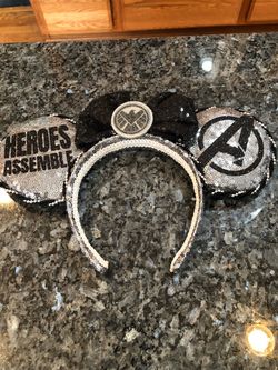 Headband Avengers Light up mouse ears headband.  Adult size.  Preowned Excellent condition.