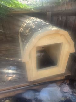 Rubber maid dog house