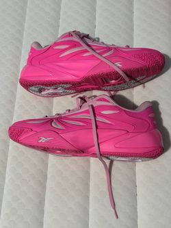Angel Reese 1 Rebox size 10/5 men  size 12 woman