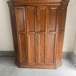 Ethan Allen Corner Entertainment Center