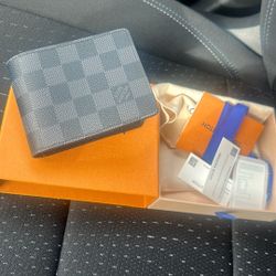 LV wallet brand new