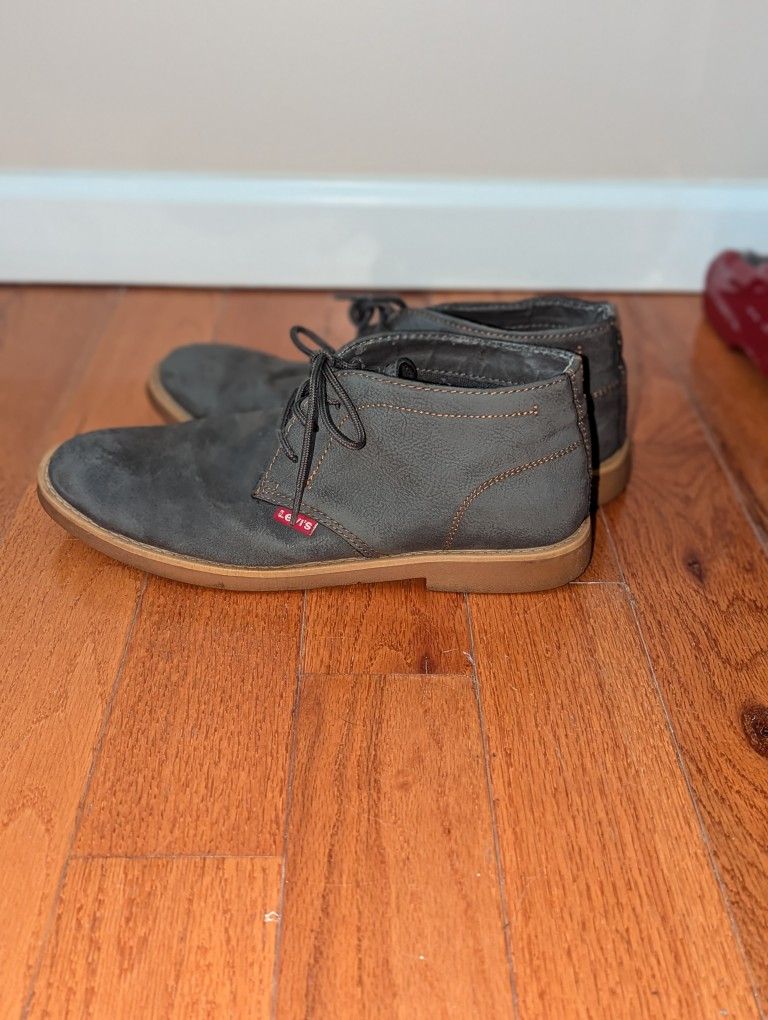 Levi's Men's Size 9 Grey Weather Sonoma Wax Chukka Boot Shoes Sneakers