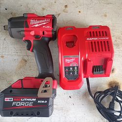 Milwaukee 1/2 mid torque with forge battery 8Ah & charger