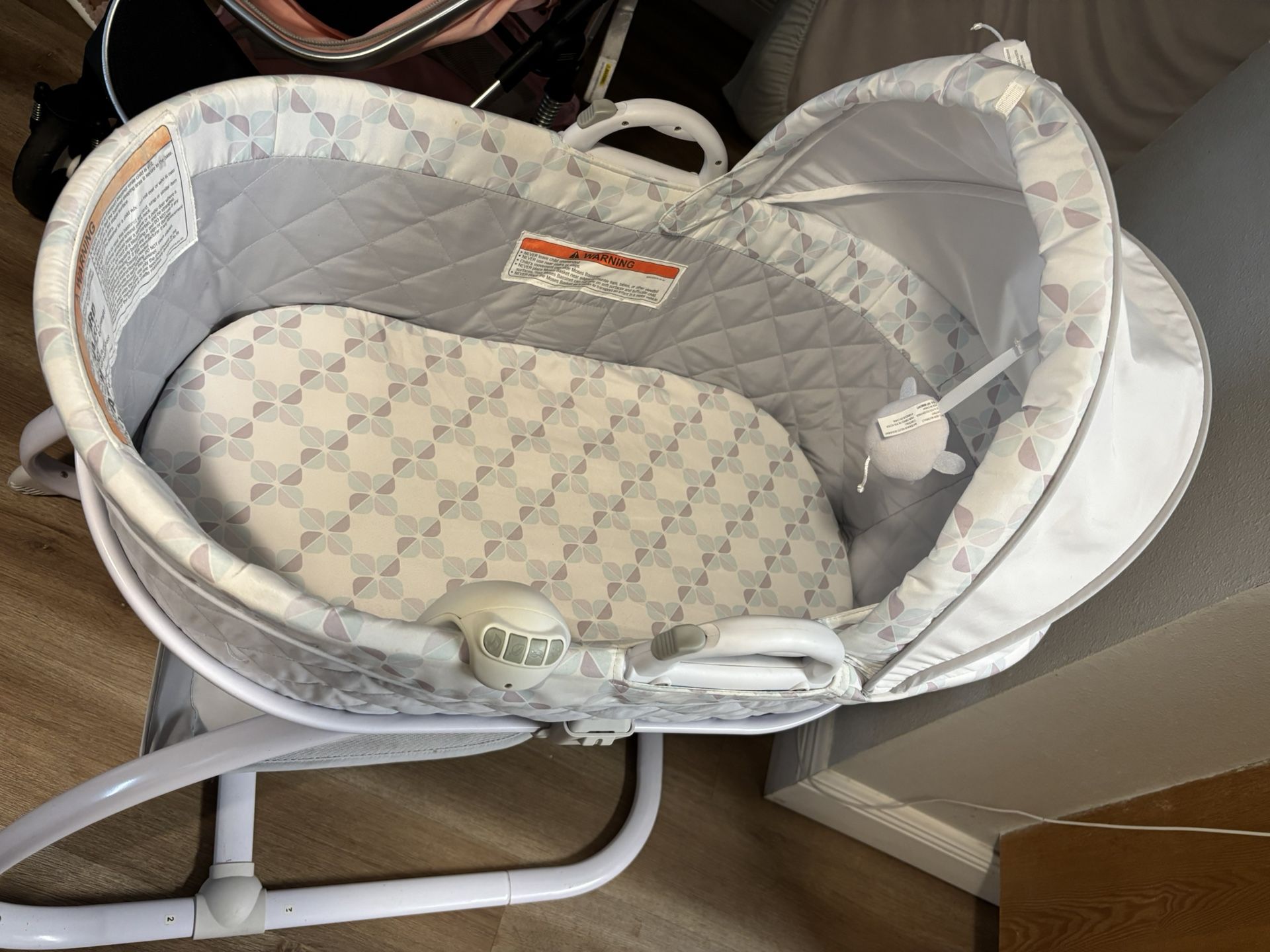 Bassinet, Baby Tub & Stroller
