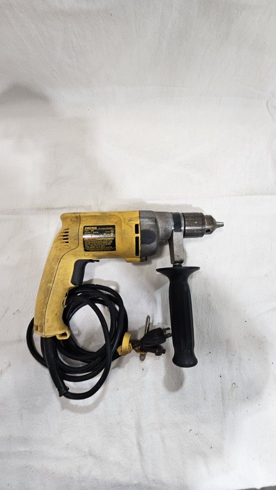 Dewalt Heavy Duty 1/2” Variable Speed Drill with auxiliary handle