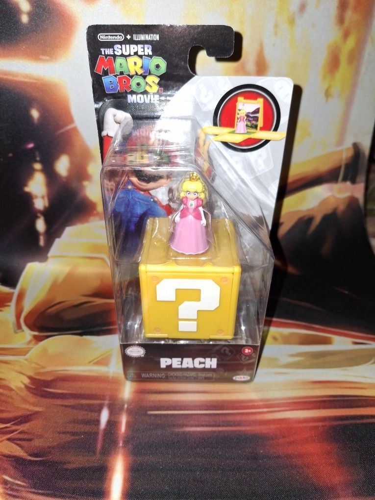 JAKKS PACIFIC THE SUPER MARIO BROTHERS 1 INCH PEACH FIGURE...NEW...KEPT IN A SMOKE FREE HOME...$5 FIRM...