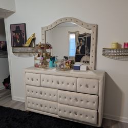 3 Pc Tan Velvet Bedroom Set 