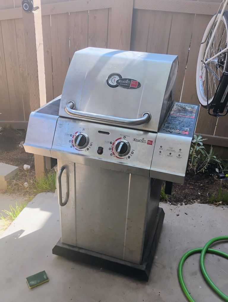 Grill BBQ&Rotisserie 