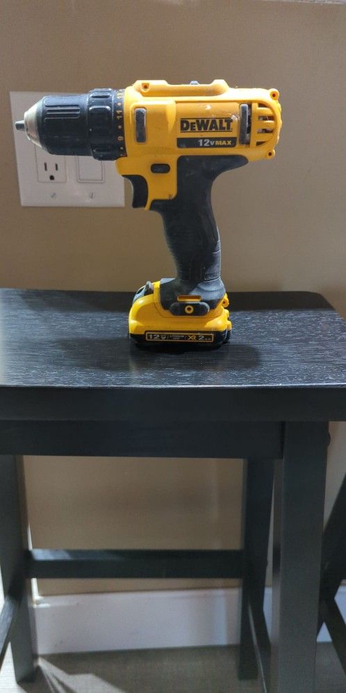 DeWalt 12v Drill