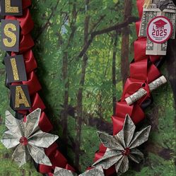 Graduation leis