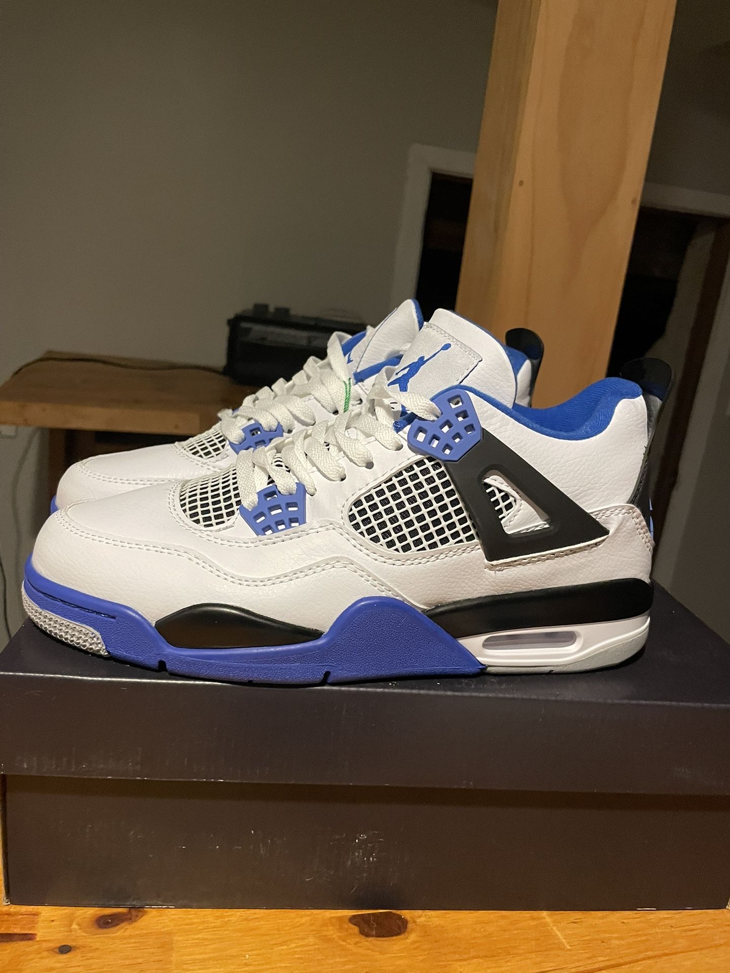 Jordan 4 Retro Motorsports