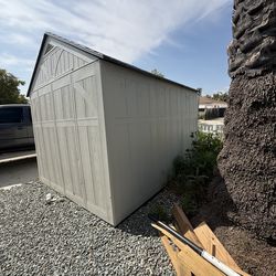 Shed with metal roofing for support