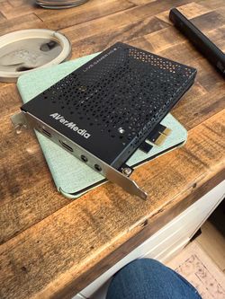 Capture Card: Avermedia Live Gamer HD2