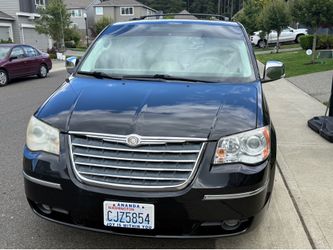 2009 Chevy Town & Country Limited 102k one owner
