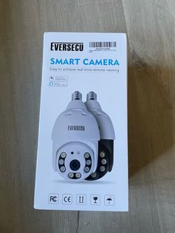 Eversecu 2K 4.0MP Wireless PTZ Security Camera w/ E26/E27 Bulb Connector Socket