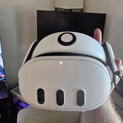 Selling Meta Quest 3 4k 512GB With S3 Pro Headstrap Fan And Protube Gunstock