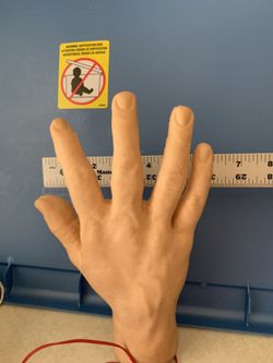 “Wigglin Hand” Vintage Halloween Prop / Decoration 1983