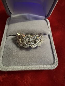 10k Diamond Ring