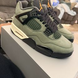 Air Jordan 4 “Undefeated” Size 7