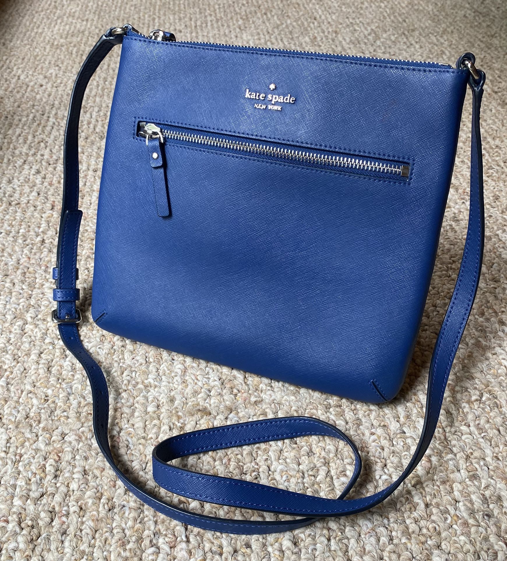 NEW Kate Spade New York 454 Large Swingpack Buckle Crossbody (Blue)