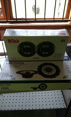 Regular r waterproof speaker