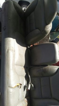 Back seat out of chevy tahoe/yukon/ seat before 3rd row