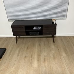 TV STAND BRAND NEW