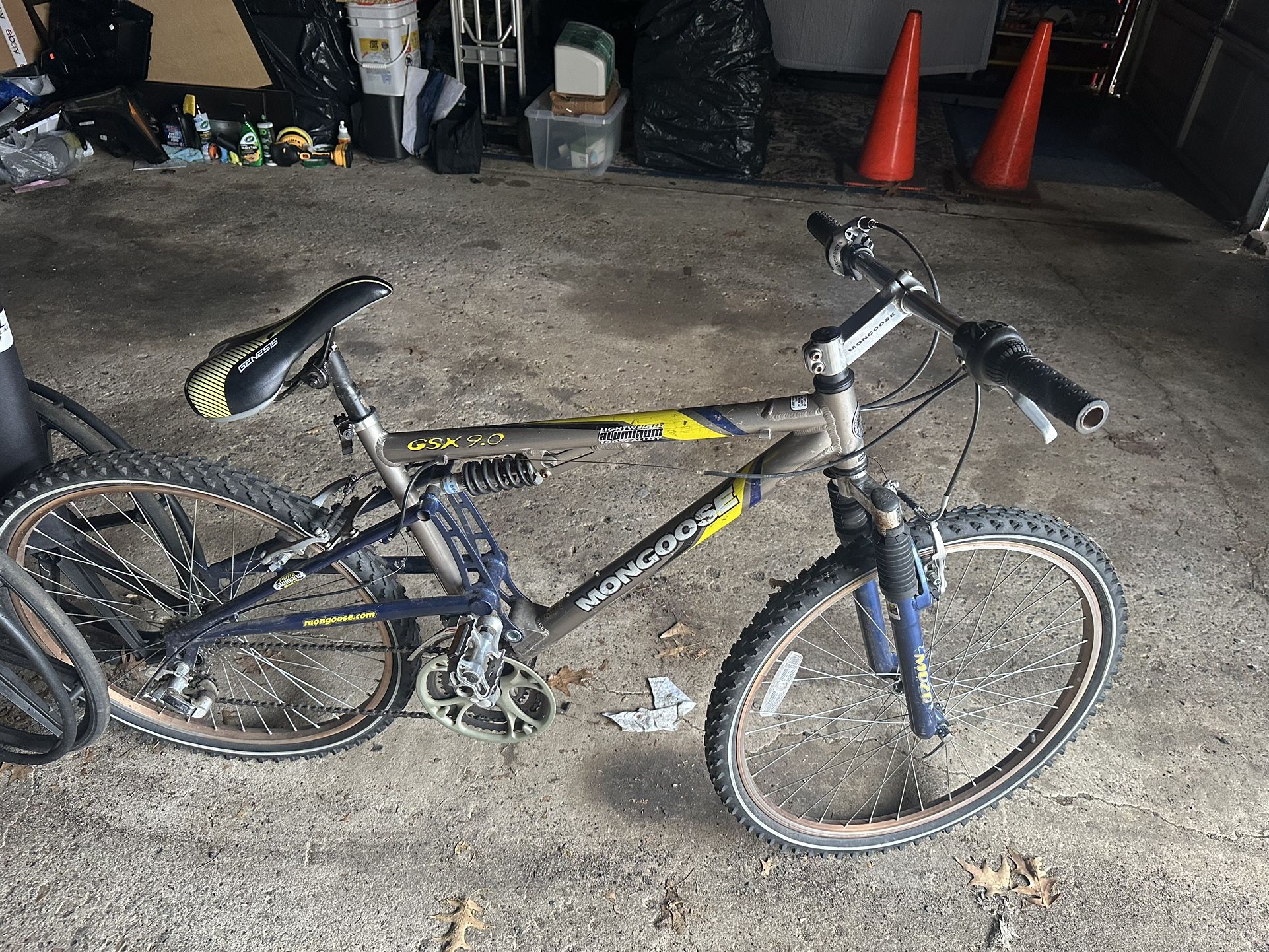 Bike 24 Inch tire Mongoose
