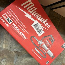 Milwaukee New  Grease Gun M12