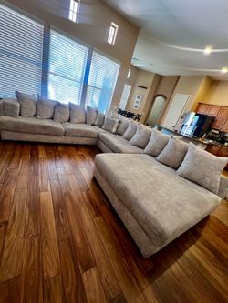 Light Grey/beige sectional couch  w/ chaise