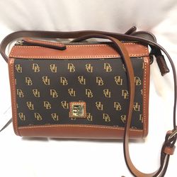 NWT Dooney & Bourke Gretta Zip Crossbody, Color  Brown  T'Moro