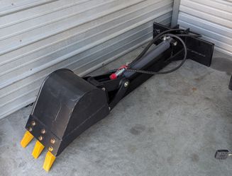 Derette Digger Attachment for Mini Skid-Steer
