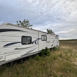 Camper/ Trailer