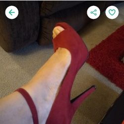 Guess Red New Heels Perfect For Christmas 