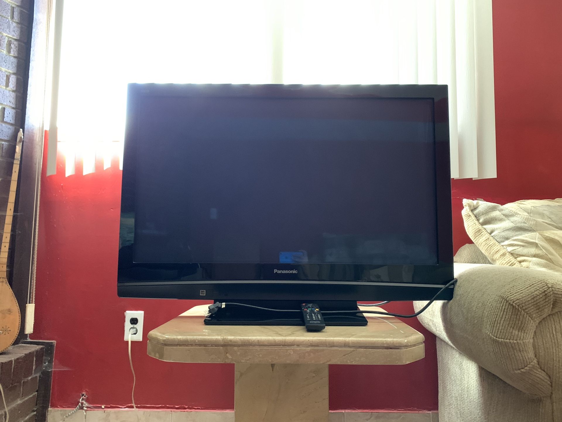 42 Inch Panasonic Plasma TV Like New!