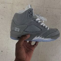 Jordan 5 Wolf Greys