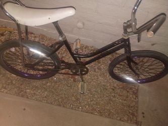 Vintage Lowrider Cruiser Bicycle