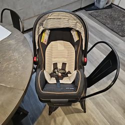 Infant Graco Car Seat 