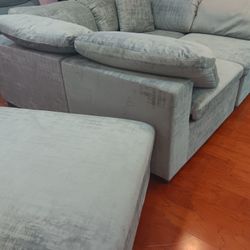 *Weekend Special!!!*---Floating Lima Gray Fabric Sectional Sofa W/Ottoman---Delivery And Financing Available😎