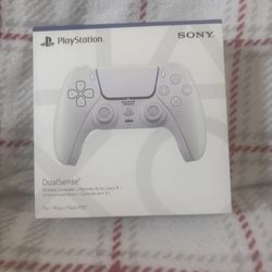 PS5 CONTROLLER 