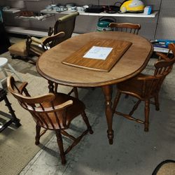 Windsor Style Solid Wood Table Witb 4 Chairs