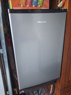 Mini Refrigerator! Must Go!