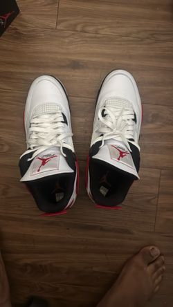 Air Jordan 4 Retro ‘Red Cement’