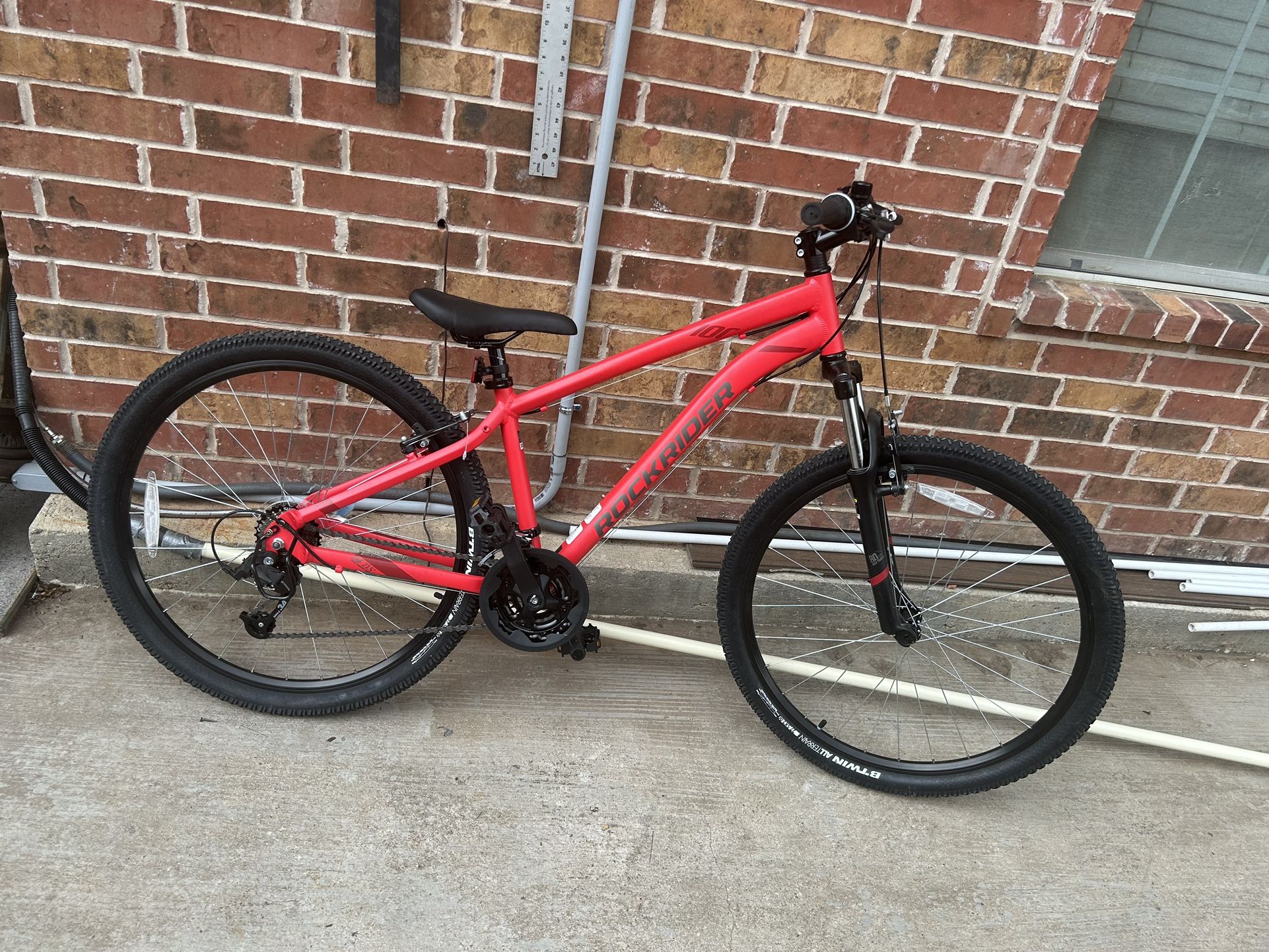 Decathlon Rockrider ST100, 21 Speed Mountain Bike, 27.5", Unisex, Red, Medium