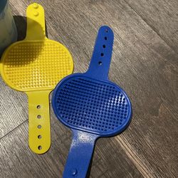 Dog Grooming Brush, Pet Shampoo Bath Brush Soothing Massage Rubber Comb with Adjustable Ring Handle for Long Short Haired Dogs and Cats 2pcs