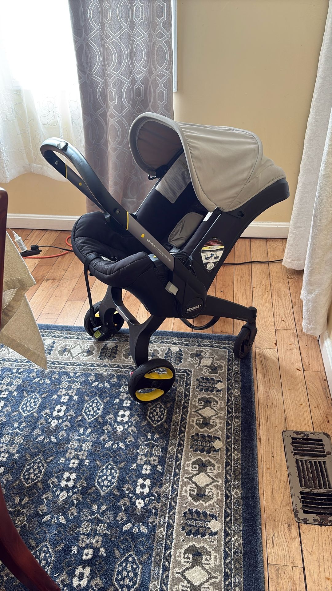 doona car Seat & Stroller Grey