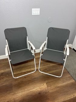 šŖ Pair of Folding Outdoor / Beach Chairs , $15 Total for Pair