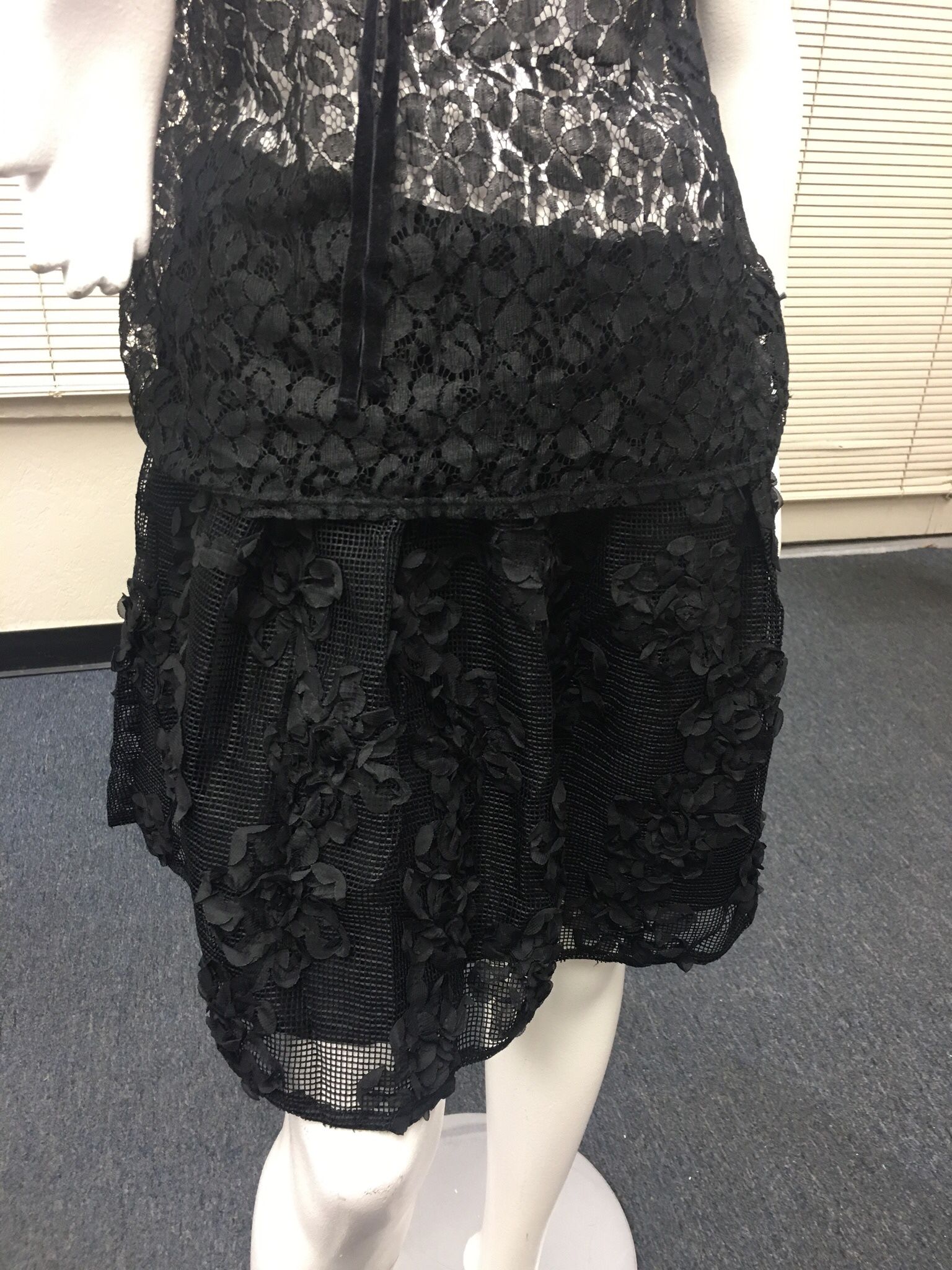 Worthington Petite Lace Black Skirt - Size 8 (Petite)