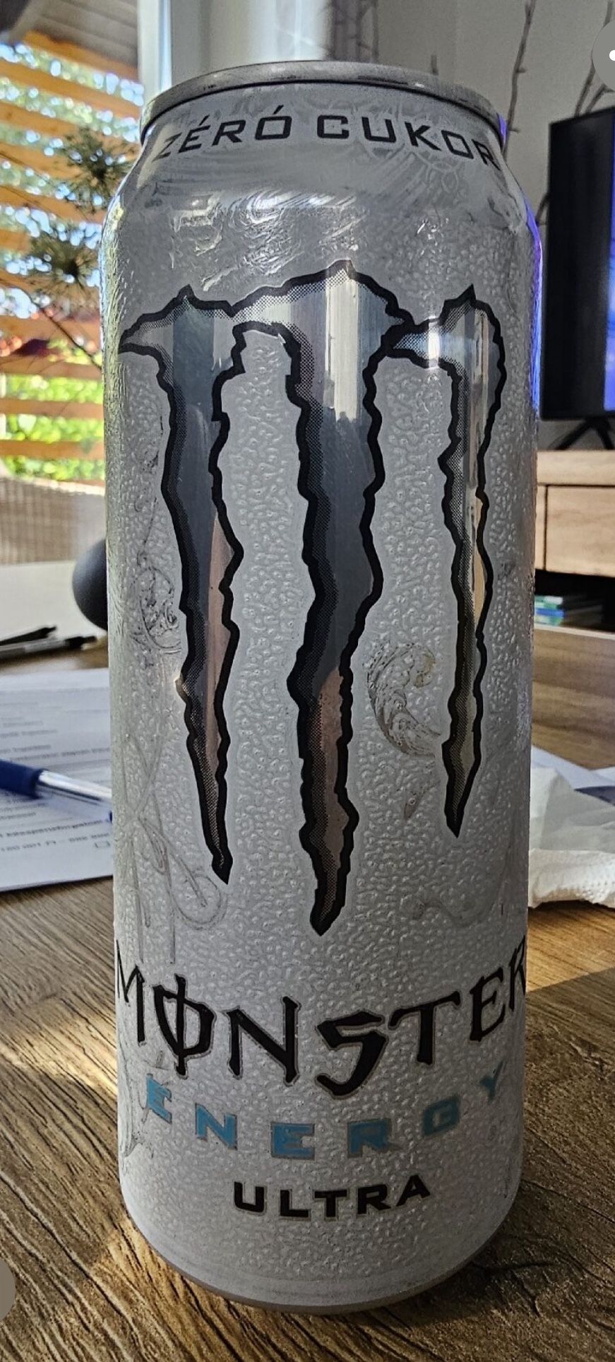 Ultra Zero Monster energy drinks