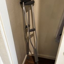 Crutches 